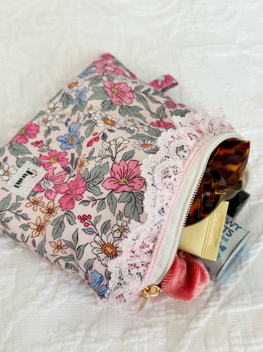 Colourful Daisies Keychain Wallet