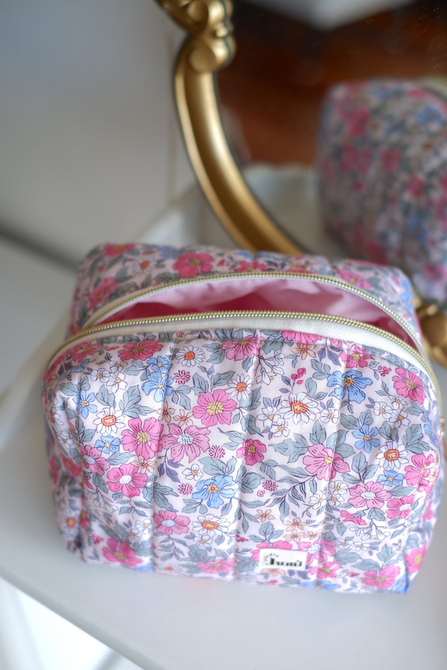 Colourful Daisies Carry All Pouch Classic Size