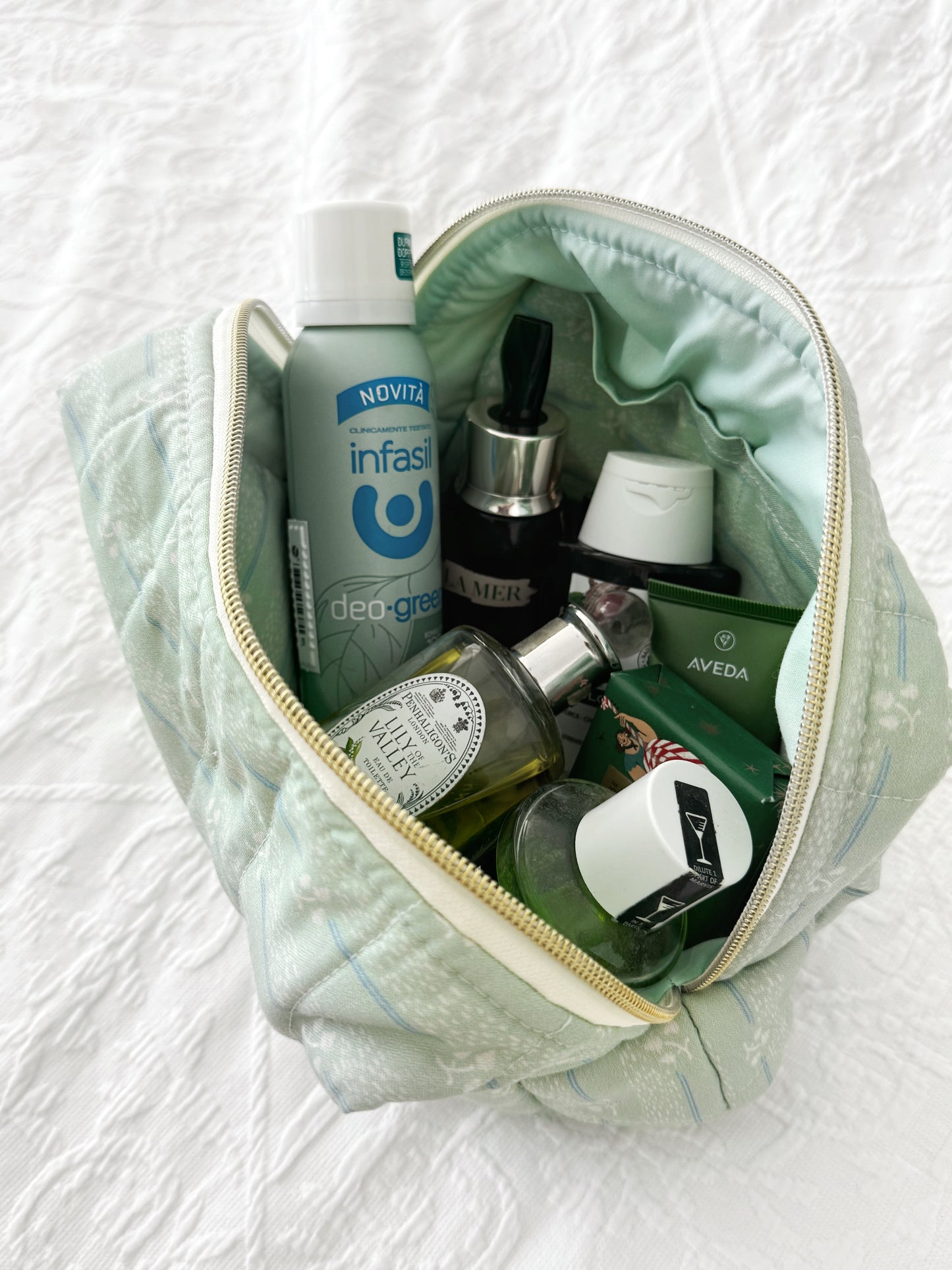 Green Victorian Carry All Pouch Deluxe Size