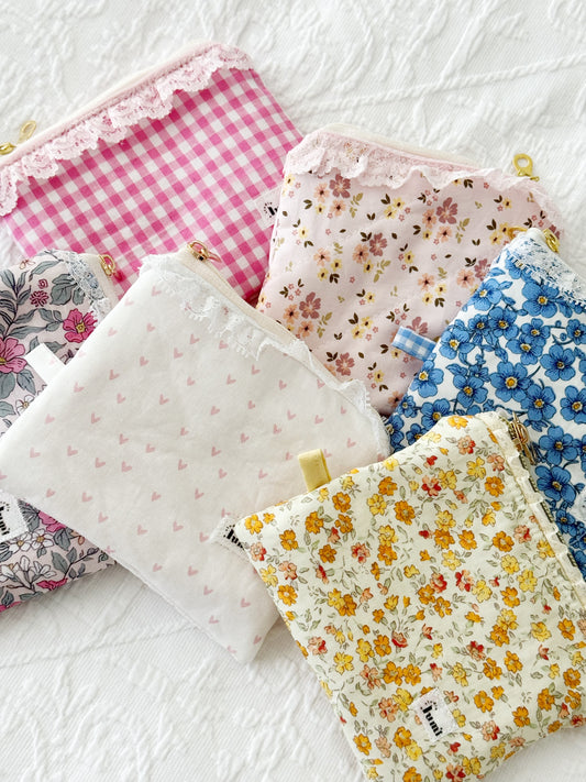 Vintage Flowers Keychain Wallet